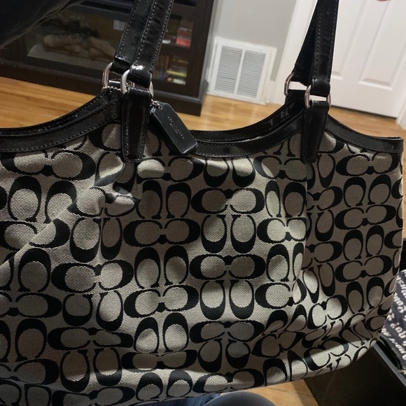 Authentic Coach bag - Picture 2 of 3